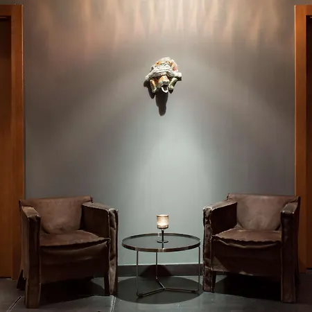 The Emblem - Preferred & 5* Praag