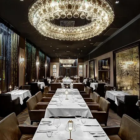 The Emblem - Preferred & Hotel Praag