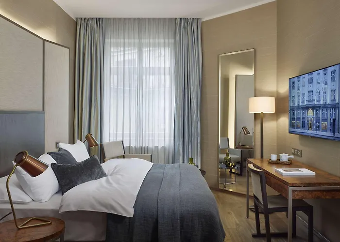 Hotel The Emblem - Preferred & 5*