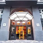 Hotel The Emblem
