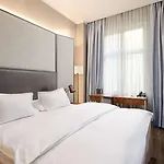The Emblem Szálloda 5*