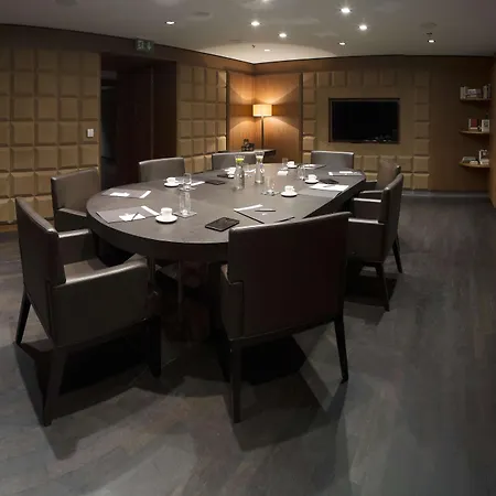 Hotel The Emblem - Preferred & 5*