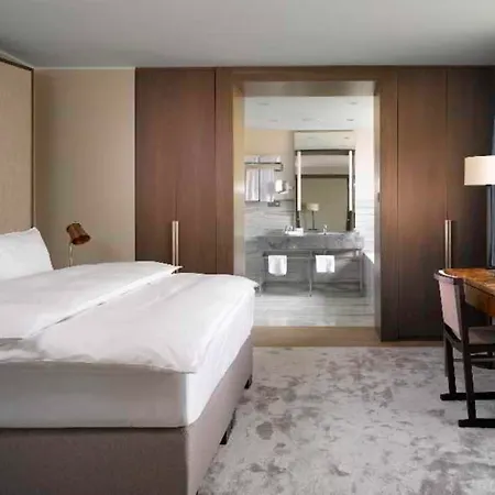 Hotel The Emblem - Preferred & 5*