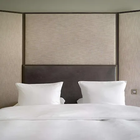 The Emblem - Preferred & Hotel Prague