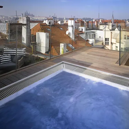 The Emblem - Preferred & Hotel Praha