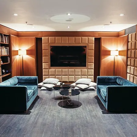 Hotel The Emblem - Preferred & Prague