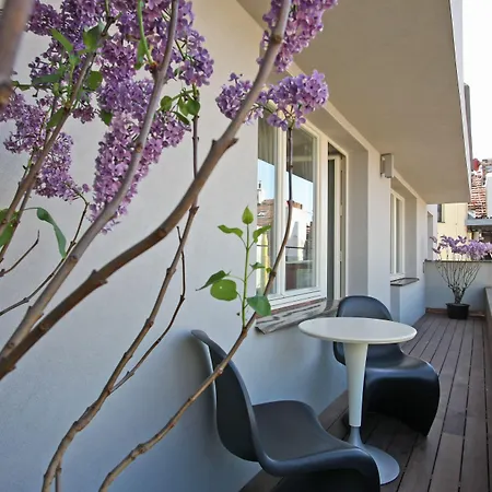 Hotel The Emblem - Preferred & 5*