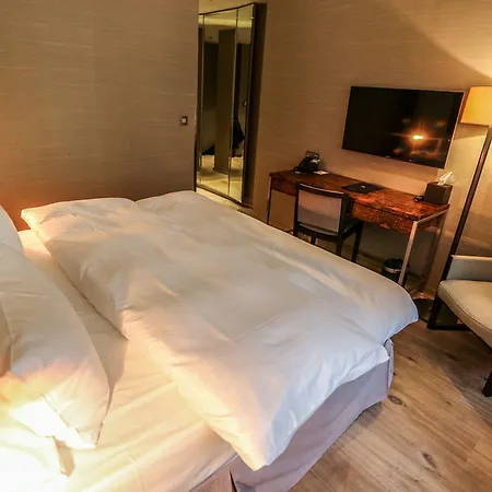 Hotel The Emblem - Preferred & 5*