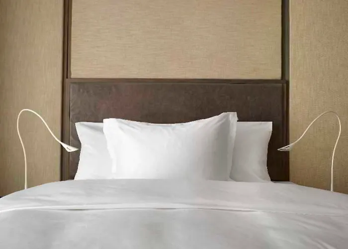 Hotell The Emblem - Preferred & Prag