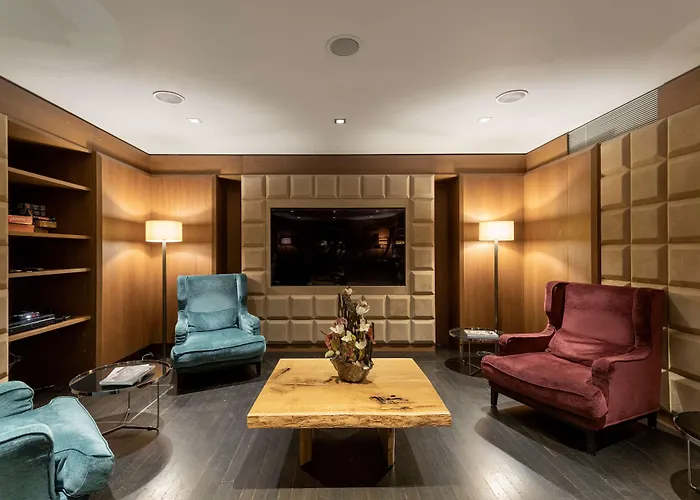 The Emblem Hotel 5*